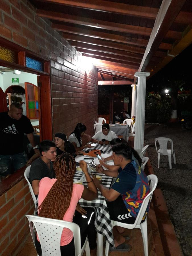Hotel Boutique Los Gentiles ซานตาเฟเดอันตีโอเกีย ภายนอก รูปภาพ
